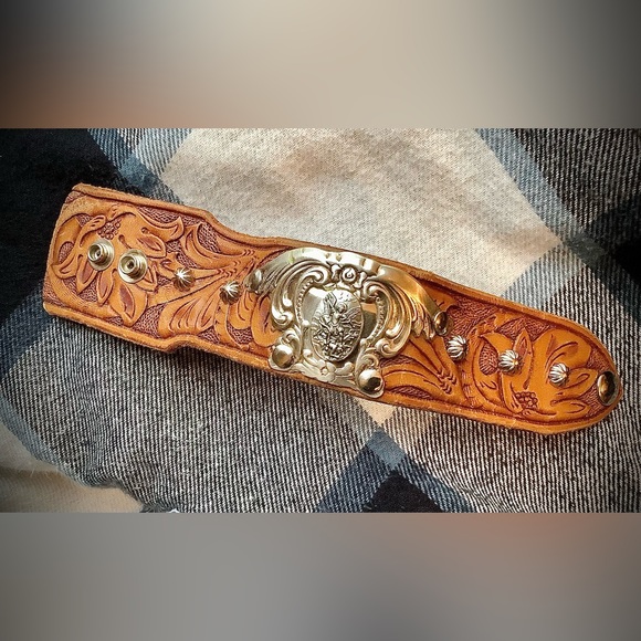 Leather cuff , adjustable - Picture 4 of 10